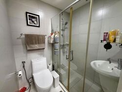 1 Canberra (D27), Condominium #636844651